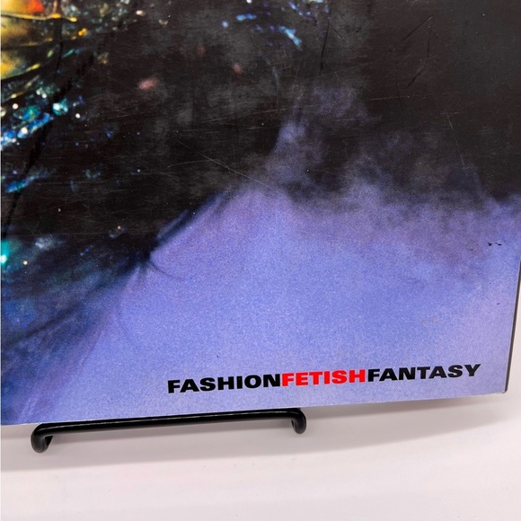 Thierry Mugler Fashion Fetish Fantasy Book 1998 - Picture 3 of 5